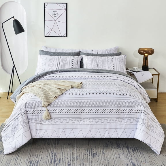 RYNGHIPY Boho Stripe Bedding Set 8-Pieces Soft Fluffy White Striped Comforter Set Vintage Geometric Bed in a Bag, Queen