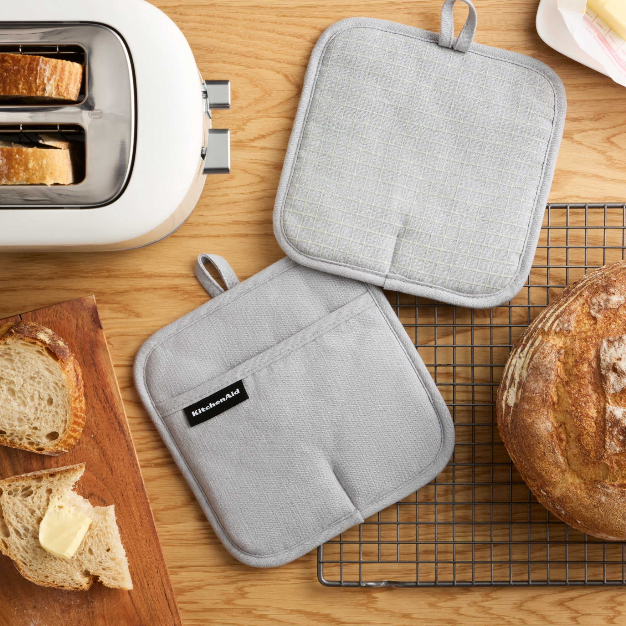 KITCHENAID Gourmet Series Gridlines Pot Holders 2-Pack Set, Heat Resistant up to 600°F, Soft Silicone Grip, Magnetic Cuff, Matte Grey, 8"x8"