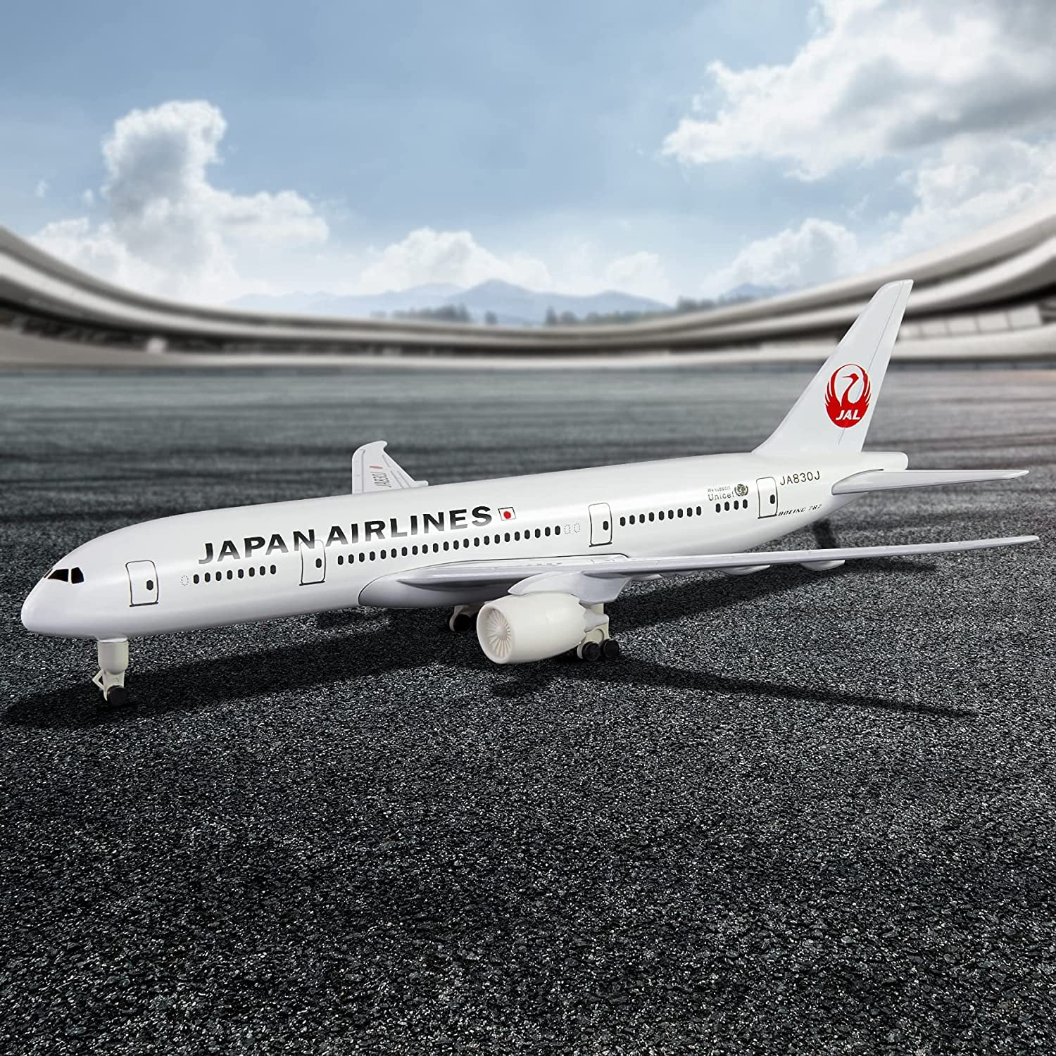 NATEFEMIN Japan B787 Airplane Model for Decoration with Movable Wheels and Display Stand Retro Elegant Style