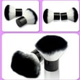 thumbnail image 2 of unbranded Brocha Para Maquillaje De Polvo Y Crema Con Densas Color Negro, 2 of 8