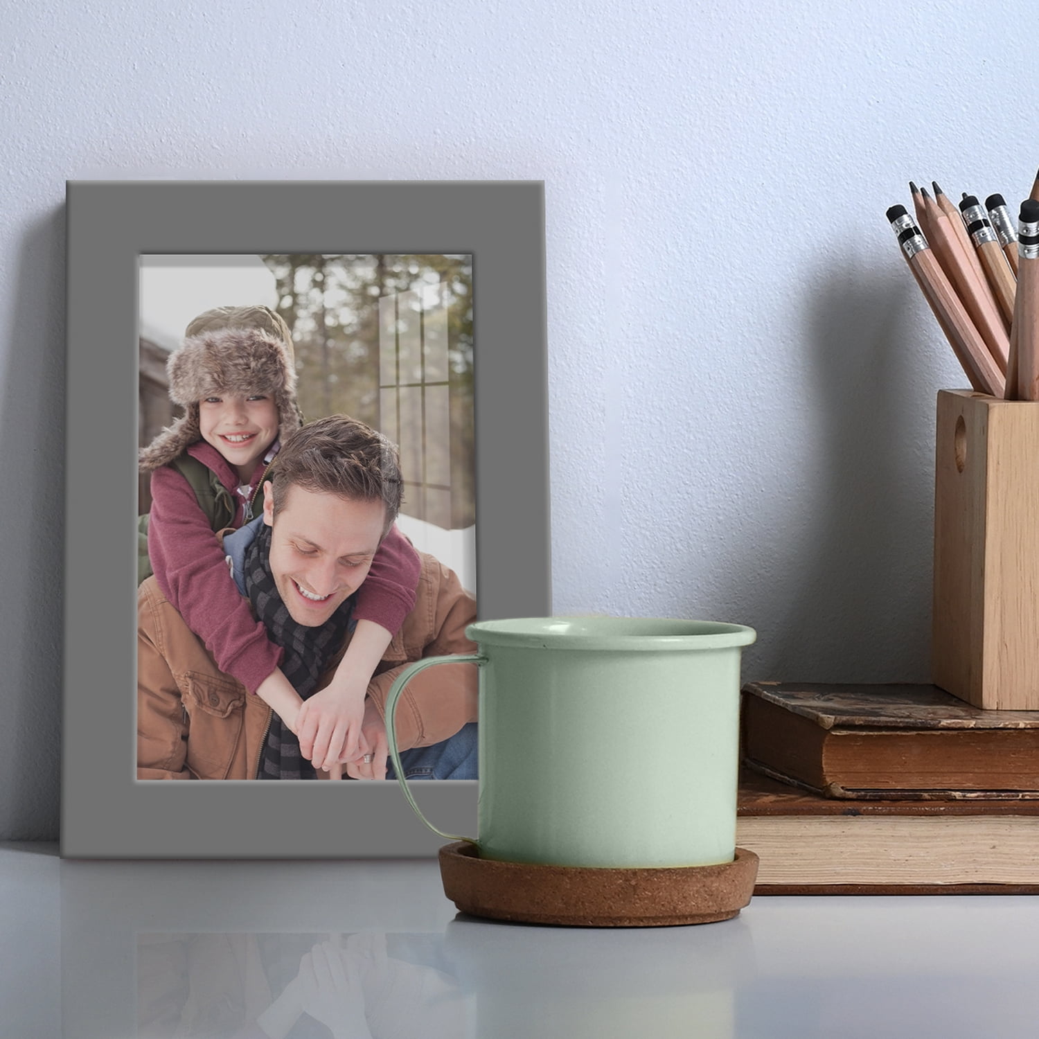 Modern 4 in. x 6 in. Grey Picture Frame (Set of 2)