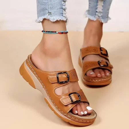 

Women‘s Buckle Decor Wedge Heel Casual Slippers