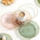 thumbnail image 3 of Plato de fruta transparente con borde dorado, apilable, para aperitivos, redondo e irrompible, para ensaladas, postres y cenas. Artículos para el comedor., 3 of 8