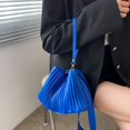 thumbnail image 4 of Bolsos pequeños plisados ​​de moda para mujer, bolsos de mensajero versátiles, bolsos de hombro, bolsos de cubo de moda, 4 of 4