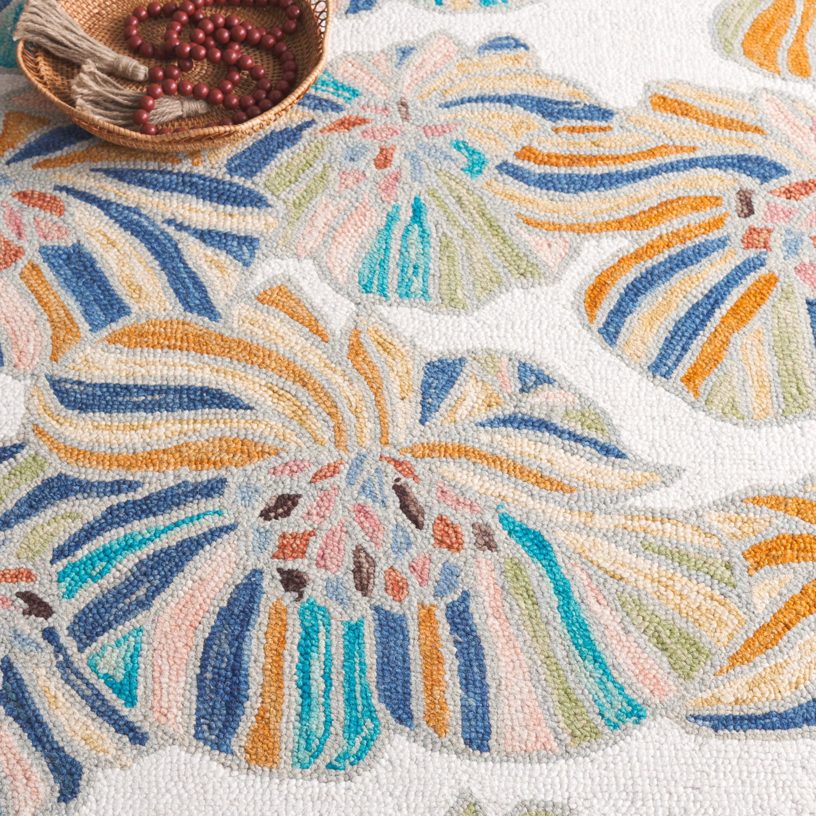SAFAVIEH Jardin Antonio Floral Area Rug, Ivory/Blue, 8' x 10'