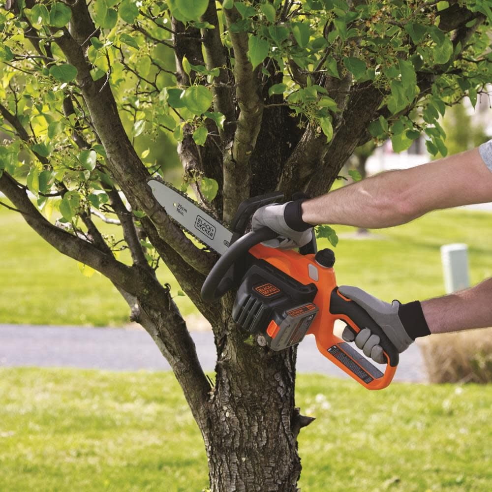 BLACK+DECKER 20V MAX* Cordless Chainsaw, 10-Inch (Tool Only), (LCS1020B)