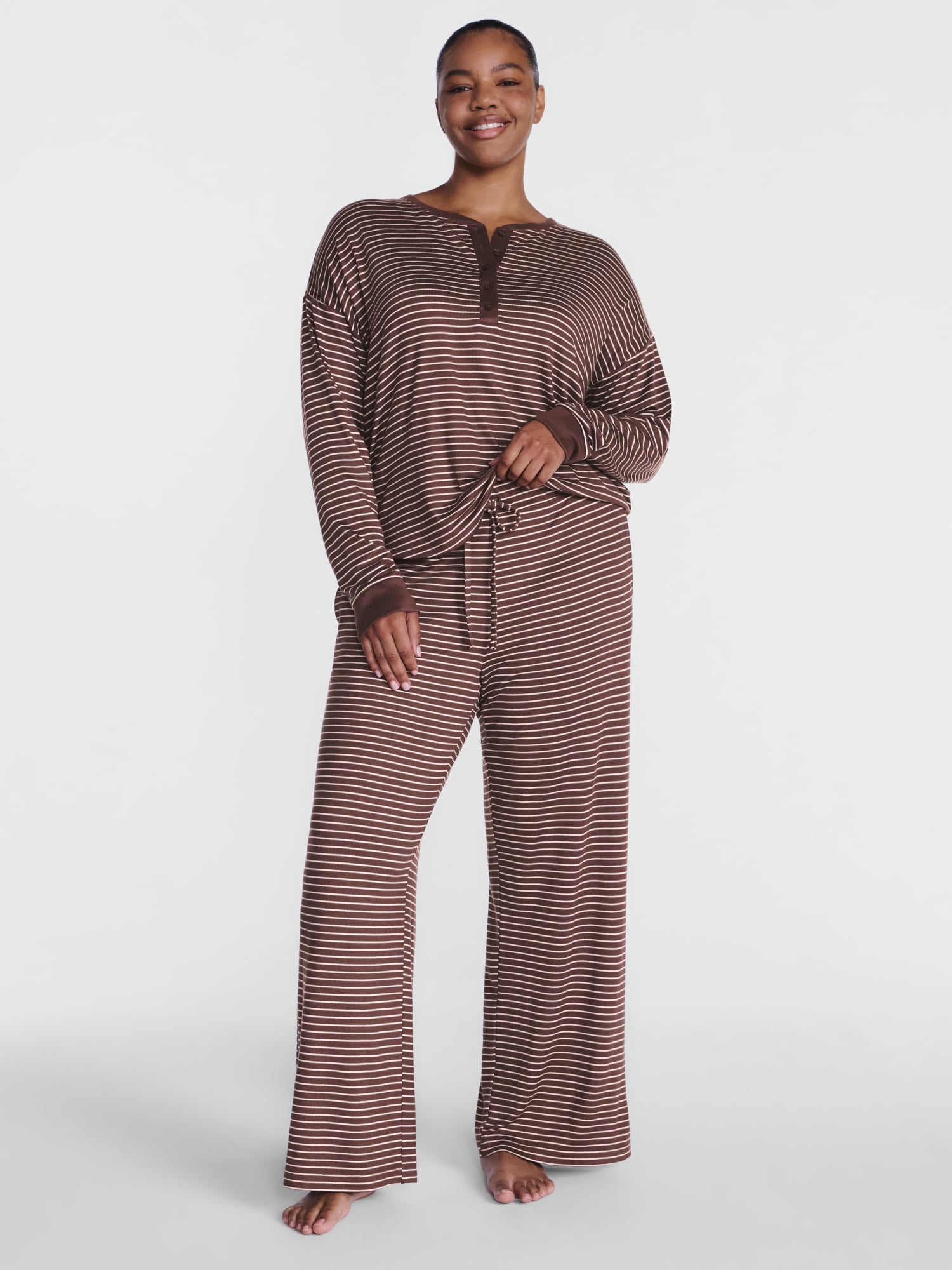 Joyspun Women's Cozy Lounge Collection Hacci Henley Top and Pants, 2-Piece Pajama Set, Sizes XS-3X