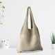 thumbnail image 5 of Bolso de mano tejido para mujer, para vacaciones en la playa, tejido hueco, para colgar. Caqui, 5 of 9