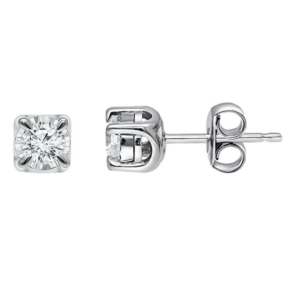0.13 CT. T.W. Round Cut Diamond Stud Earrings in 14K Gold