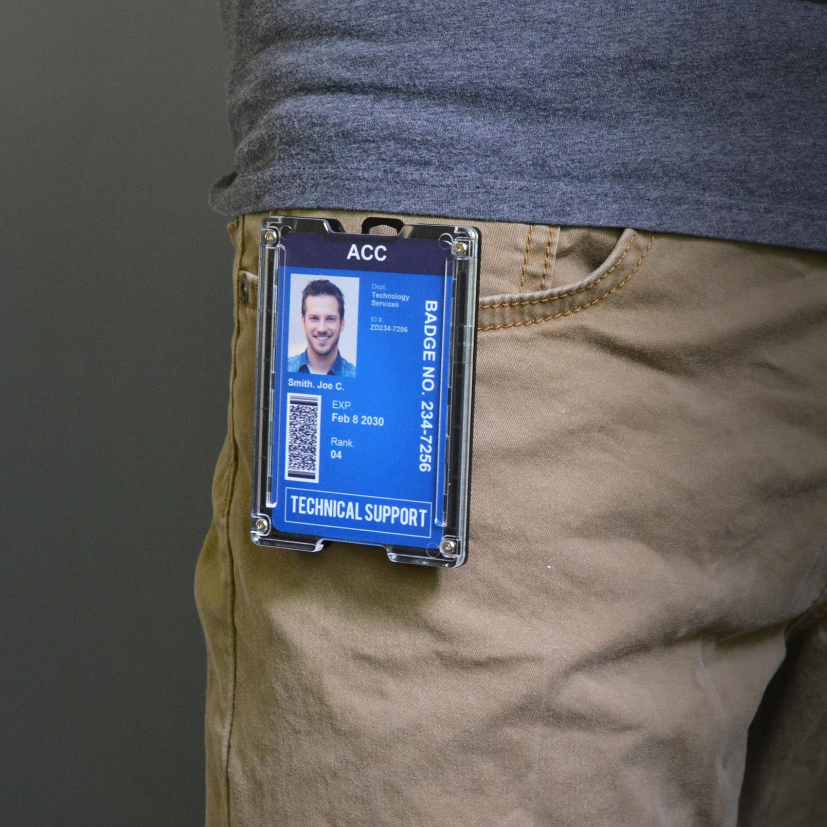 Aluminum GOVO Badge Holder/Wallet_ Durable ID Card Holder with Metal Clip and 4 Cards Slot (Silver)