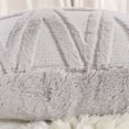 thumbnail image 4 of Fiudx Funda de Almohada de Felpa, Suave y Corta, Diseño de Bordado 3D, Acogedora Decoración de Otoño E Invierno, Accesorio para Sala de Estar y Dormitorio, Lavable a Máquina, Tamaño 45 X 45 Cm., 4 of 5