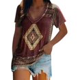 thumbnail image 1 of Modèle de Style Ethnique Occidental pour Femmes Imprimé V Cou T-Shirt à Manches Courtes de Style Occidental pour Femmes, 1 of 6