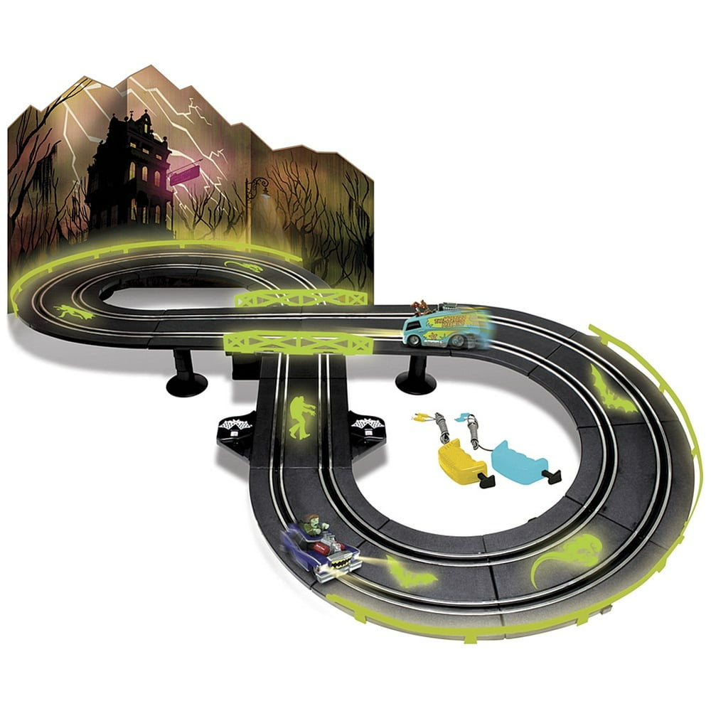 NKOK Glow In The Dark ScoobyDoo RC Slot Car Race Set