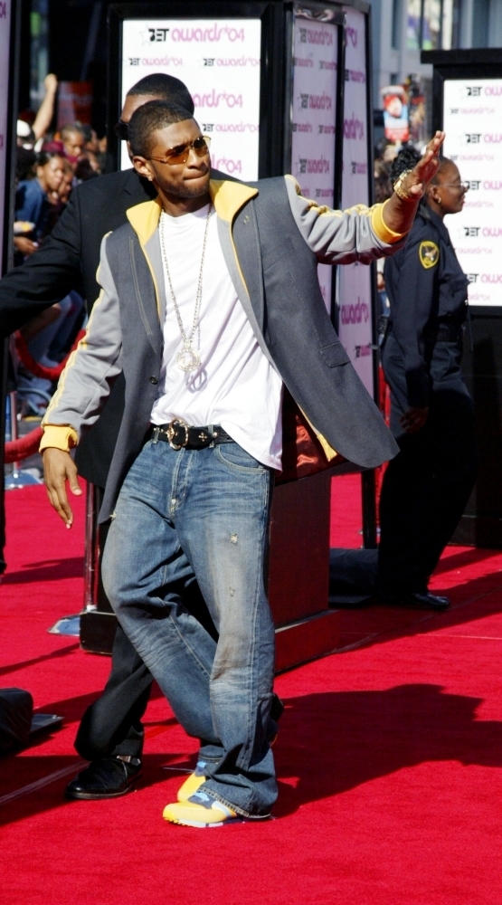 Singer Usher Arrives At The 4Th Annual Black Entertaiment Awards At The