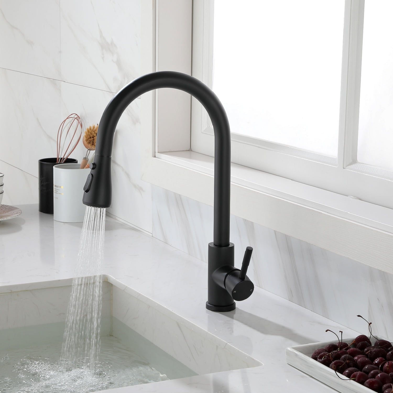 Black Kitchen Faucet, Kitchen Faucets with Pull Down Sprayer, Single