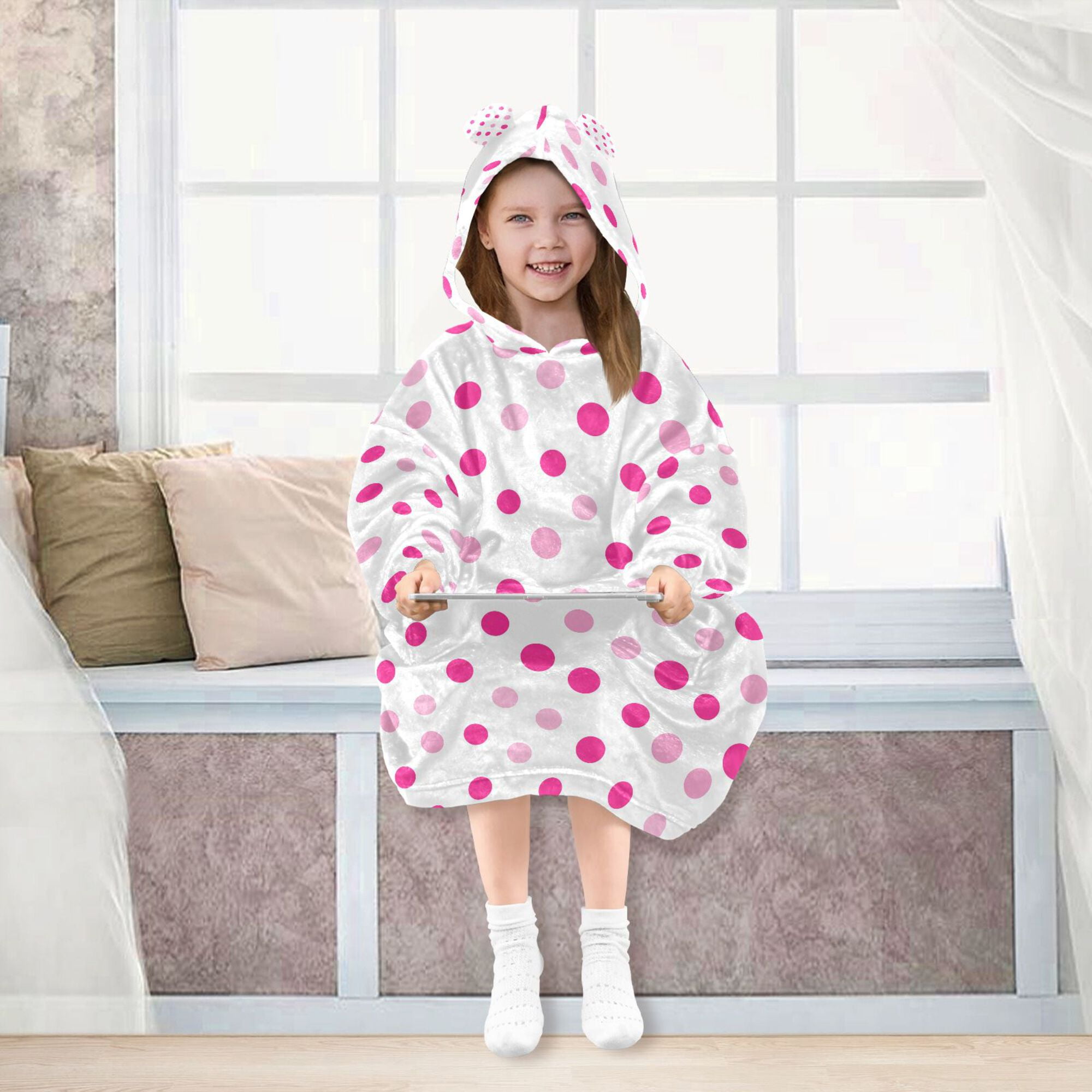 FORMRS Wearable Blanket Hoodie with Sleeves for Kids Cozy Flannel Sweatshirt, Purple Polka Dots