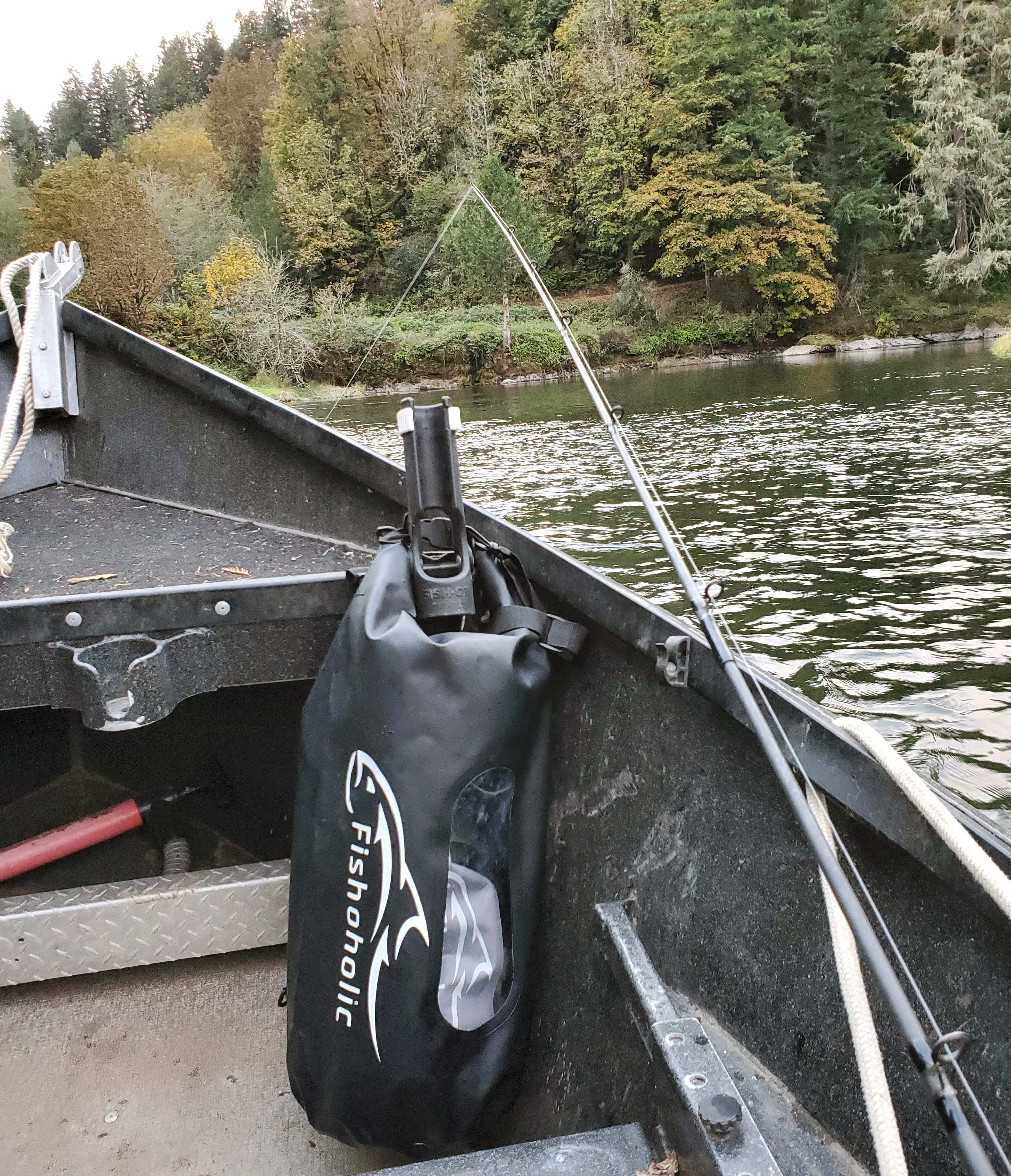 Fishoholic Dry Bag - Waterproof Gear Bags - Fail-Safe Snap - Made Tough & Durable for Kayaking Boating Fishing Hiking Camping Paddle Board & Tailgaiting (Blk, 30L)