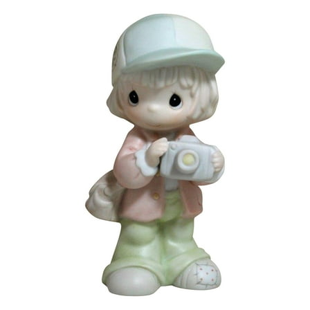 Precious Moments Figurine: C0018 Focusing on Those Precious Moments (4.7") Collectors Club
