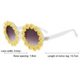 thumbnail image 2 of Gafas de sol retro con diseño de margaritas para mujer, gafas de sol con diseño de flores redondas, modernas, para discotecas y festivales, 2 of 5