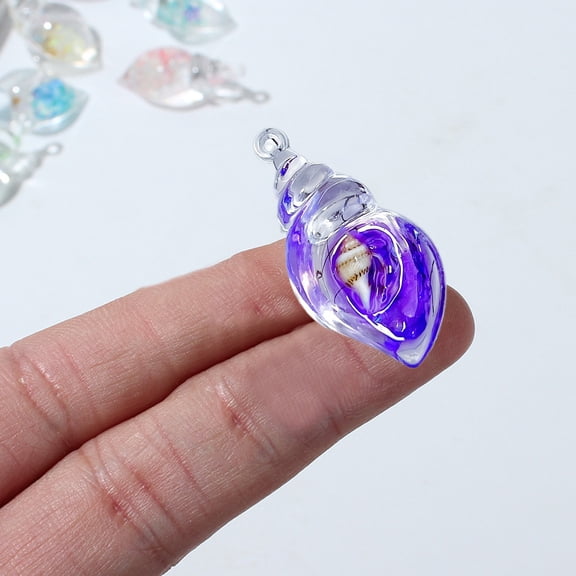 Luminous Sea Conch Ornaments, Resin Sea Shells Hanging Pendant, Multi-color Seashell Conch Shells Jewelry Decorations for DIY Crafts Necklaces Earrings Keychains Holiday Christmas Decor