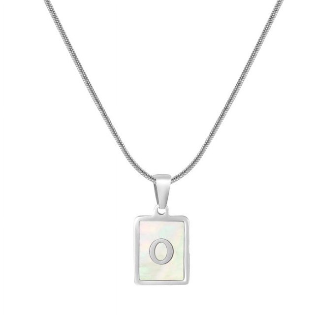 Cadena de hueso de serpiente de acero inoxidable, collar de 26 letras, colgante de letra mayúscula de concha cuadrada de estilo europeo y americano para mujer ins