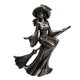 thumbnail image 5 of Figura de bruja de Halloween, colección de estatuas, adorno de escritorio para gabinete Montar una escoba, 5 of 9