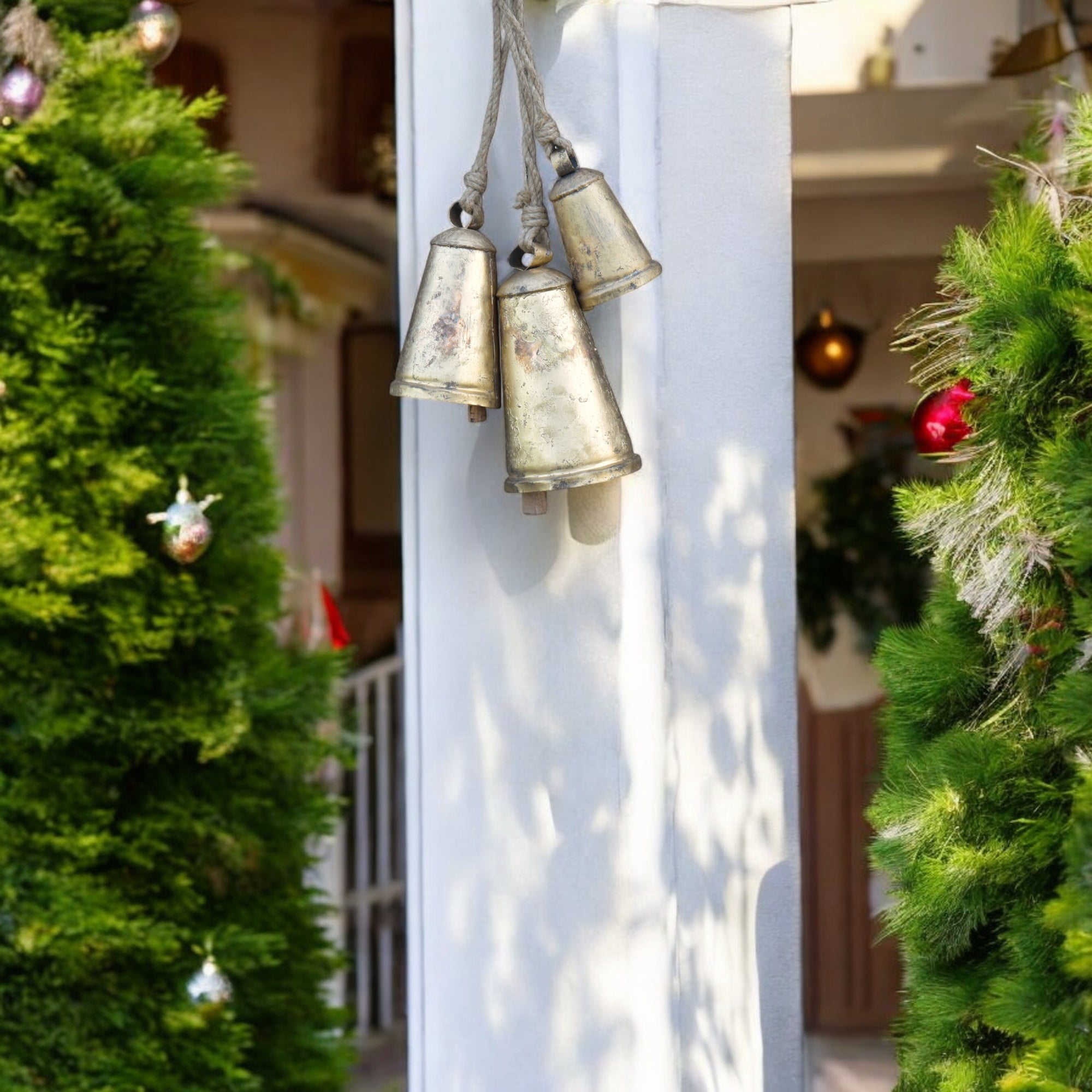 Vivanta Rustic Kettle Cow Bell Decoration Wind Chimes - Holiday Christmas Jingle Sleigh Metal Decorative Bells Decor 3 Pcs, Gold