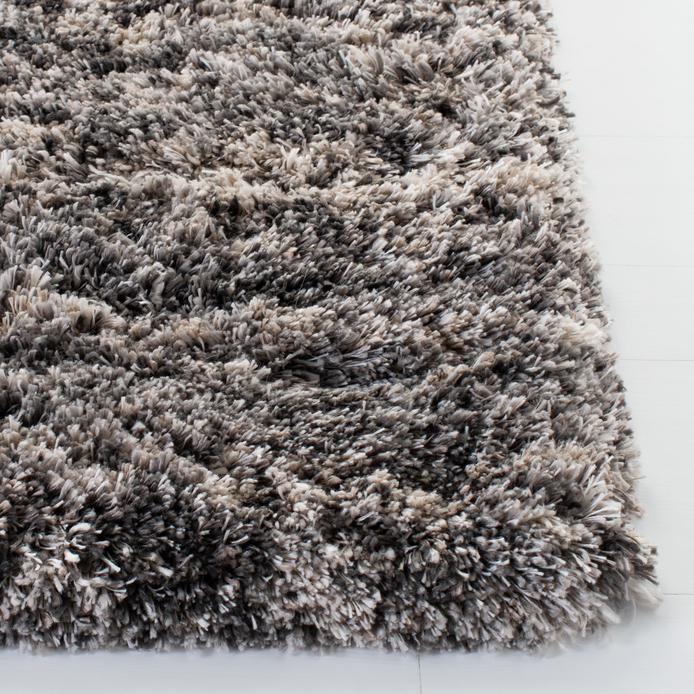 Safavieh Iceland Hannah Abstract Shag Area Rug, Gray/Dark Gray, 3' x 5'
