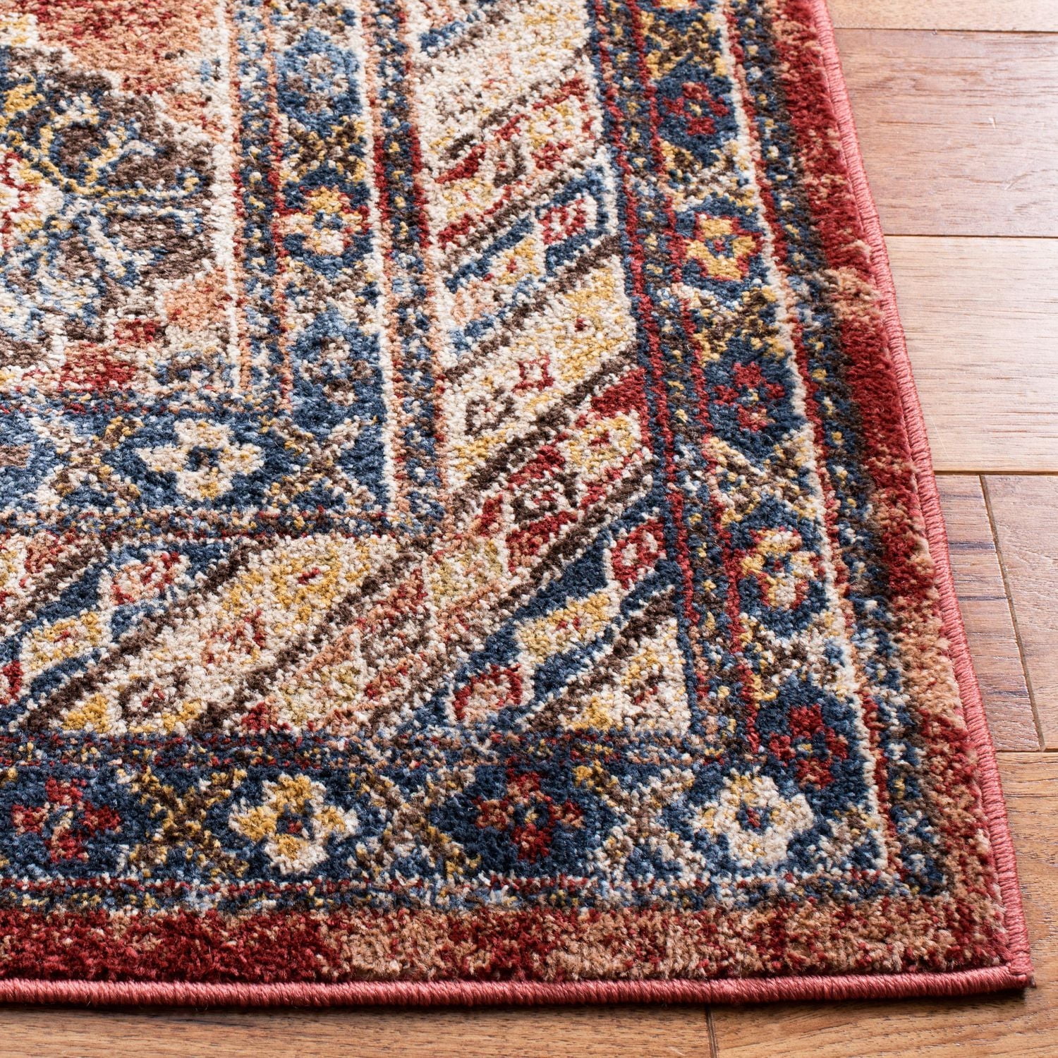 SAFAVIEH Bijar Pavel Traditional Area Rug