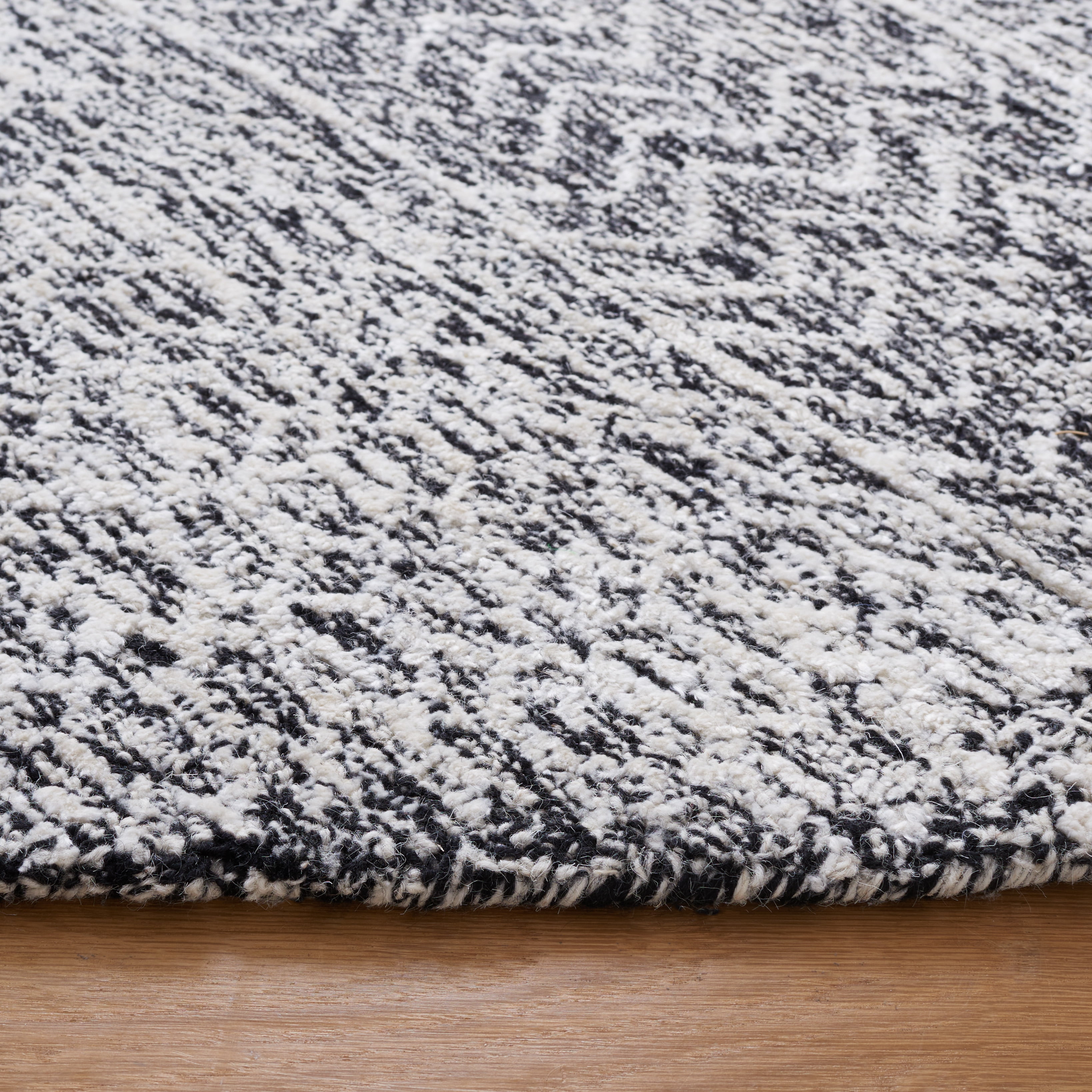 SAFAVIEH Glamour Andreas Geometric Area Rug, Charcoal/Ivory, 6' x 6' Round