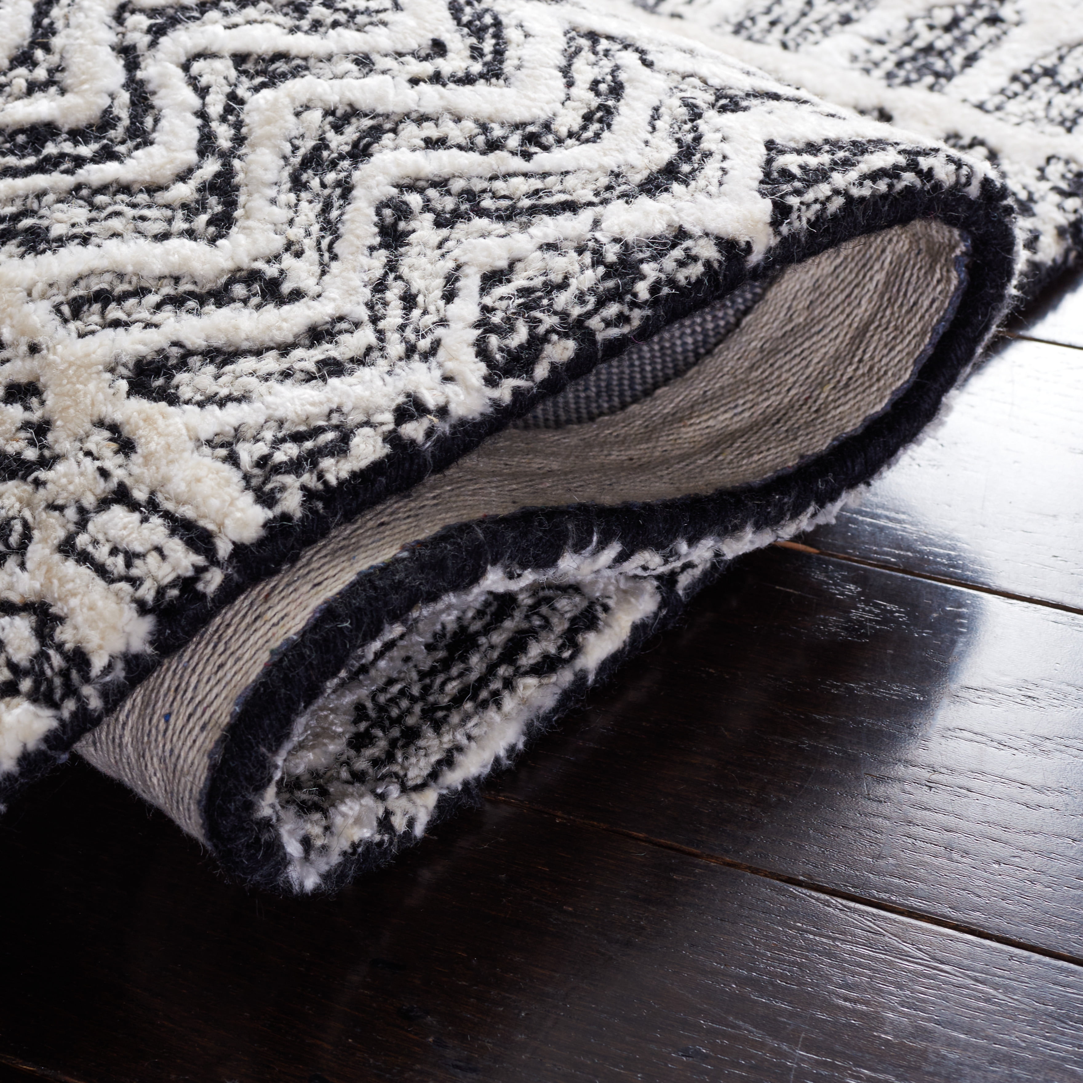 SAFAVIEH Glamour Andreas Geometric Runner Rug, Charcoal/Ivory, 2'3" x 8'