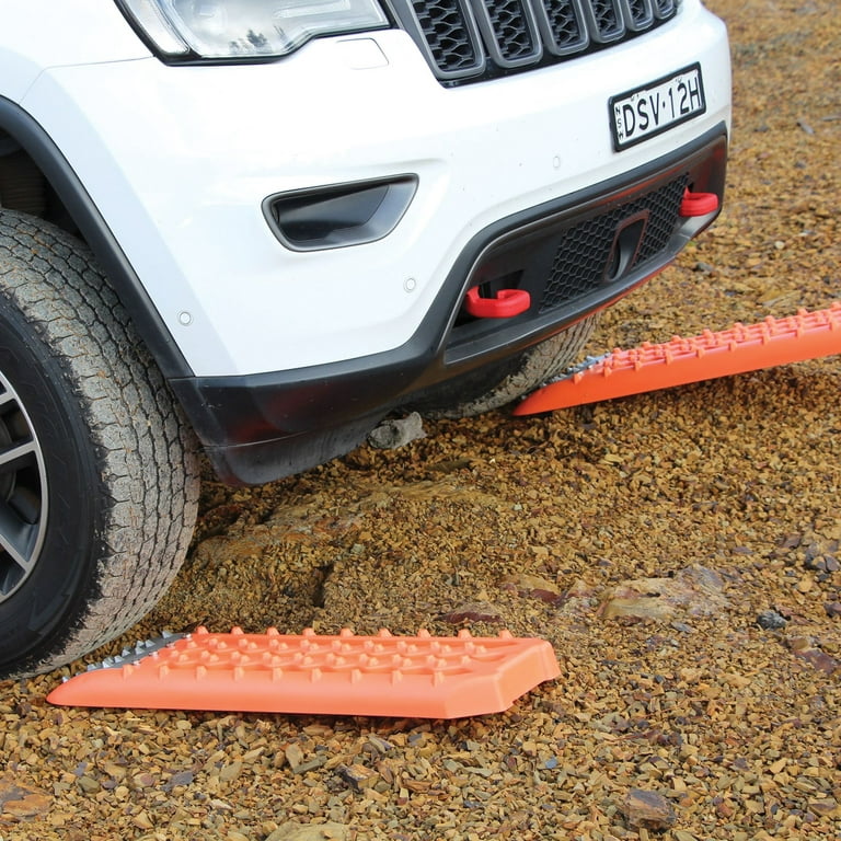 MAXSA 20333 Escaper Buddy Traction Mats for Off-Road Mud, Sand, & Snow  Vehicle Extraction (Set of 2), Orange : : Automotive