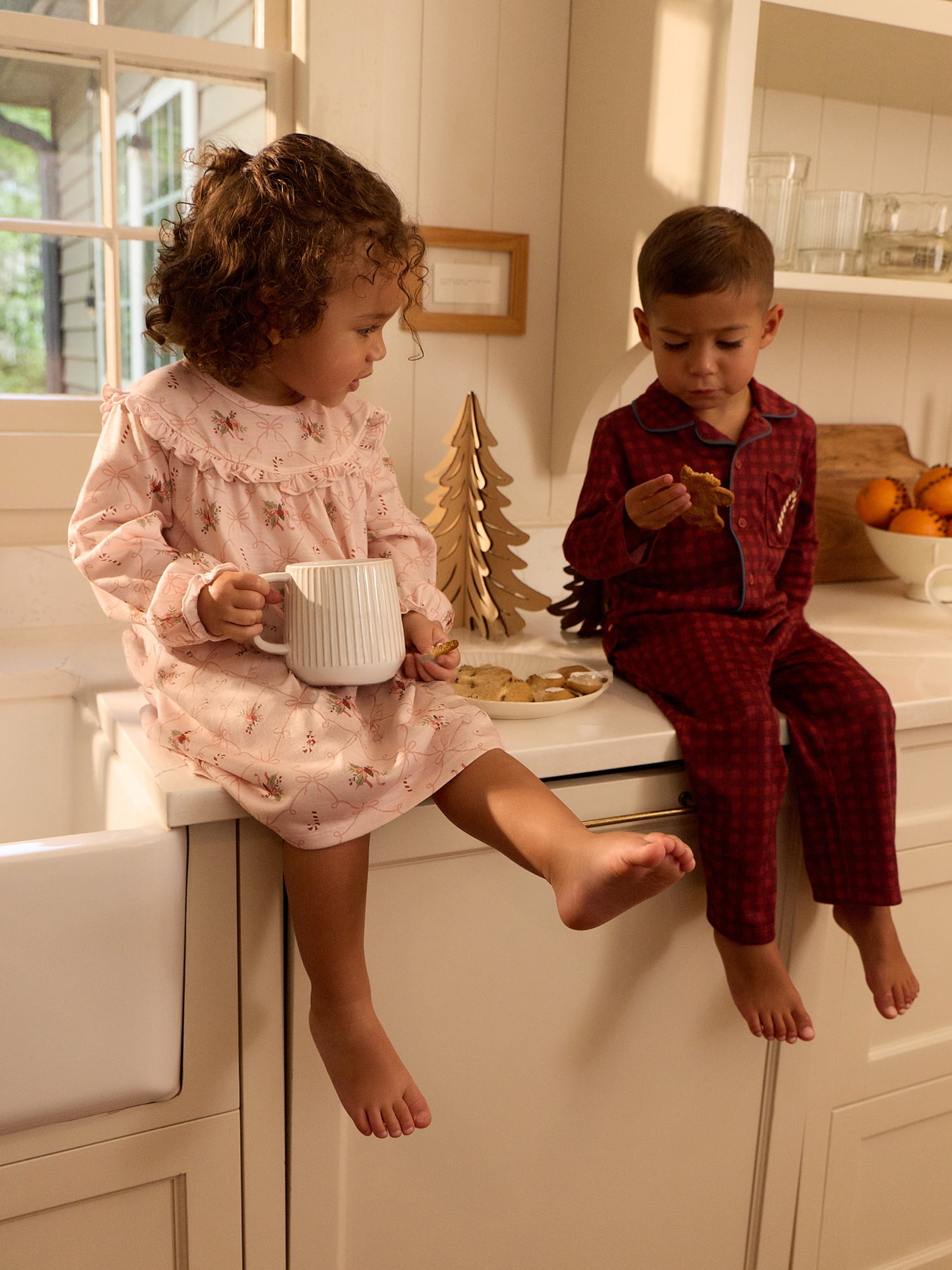 Modern Moments by Gerber Toddler Girl Christmas Ruffle Yoke Nightgown, Sizes 12 Months - 5T
