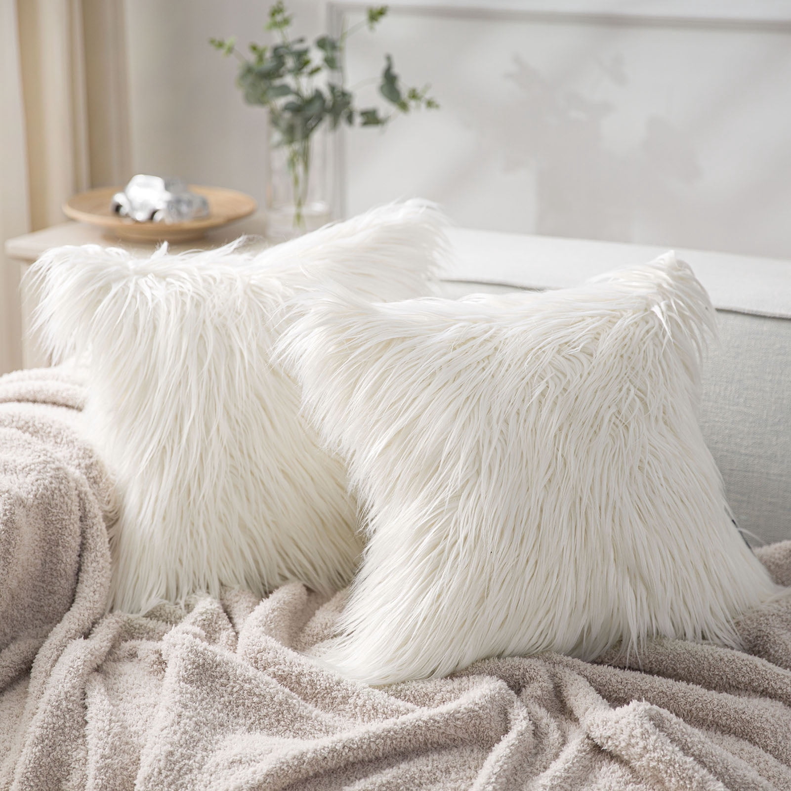 Phantoscope 18" x 18" 2-Pack Faux Fur Decorative Throw Pillows, Plush Cushions with Inserts for Couch, Bed, Chair, Off White