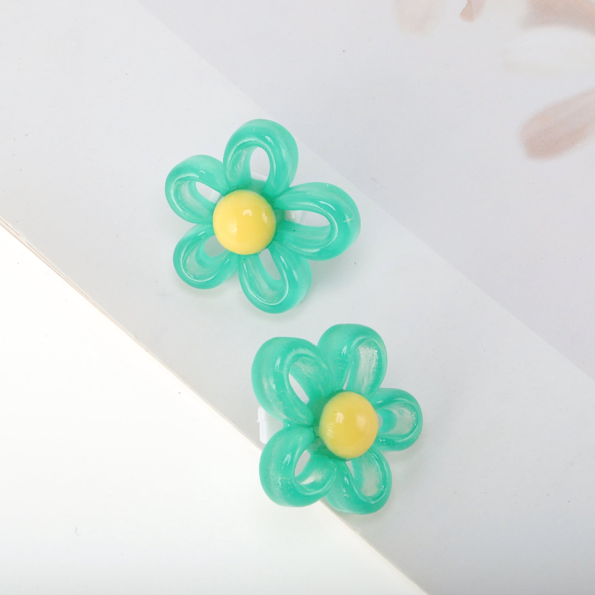 Unique Bargains Hollow-out Flower Shoelace Charms 1 Pair Green