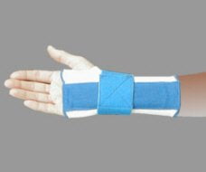 Elastic Support Wrist Brace W/ Cock-Up Metal Splint & Strap (Small Right Black)