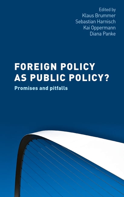 Understanding Foreign Policy Decision Making, (Paperback