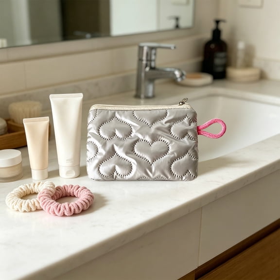 Lenkho Cute Quilted Heart Makeup Bag Lightweights Small Cosmetic Pouch Portable Coin Purse Earphone Organizer For Girls Students