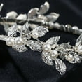 thumbnail image 4 of Zhuge Horquillas para el pelo de boda con flores para novias, peinetas con perlas de cristal,joyas con diamantes de imitación para novias, damas de honor y mujeres (plateadas), 4 of 5