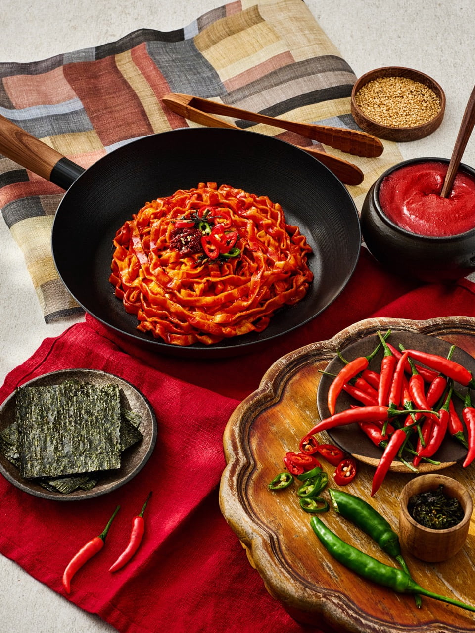 ARIH Spice Seeker Bundle, Western-Korean Fusion Soupless Noodles and Dual Biotic Soda