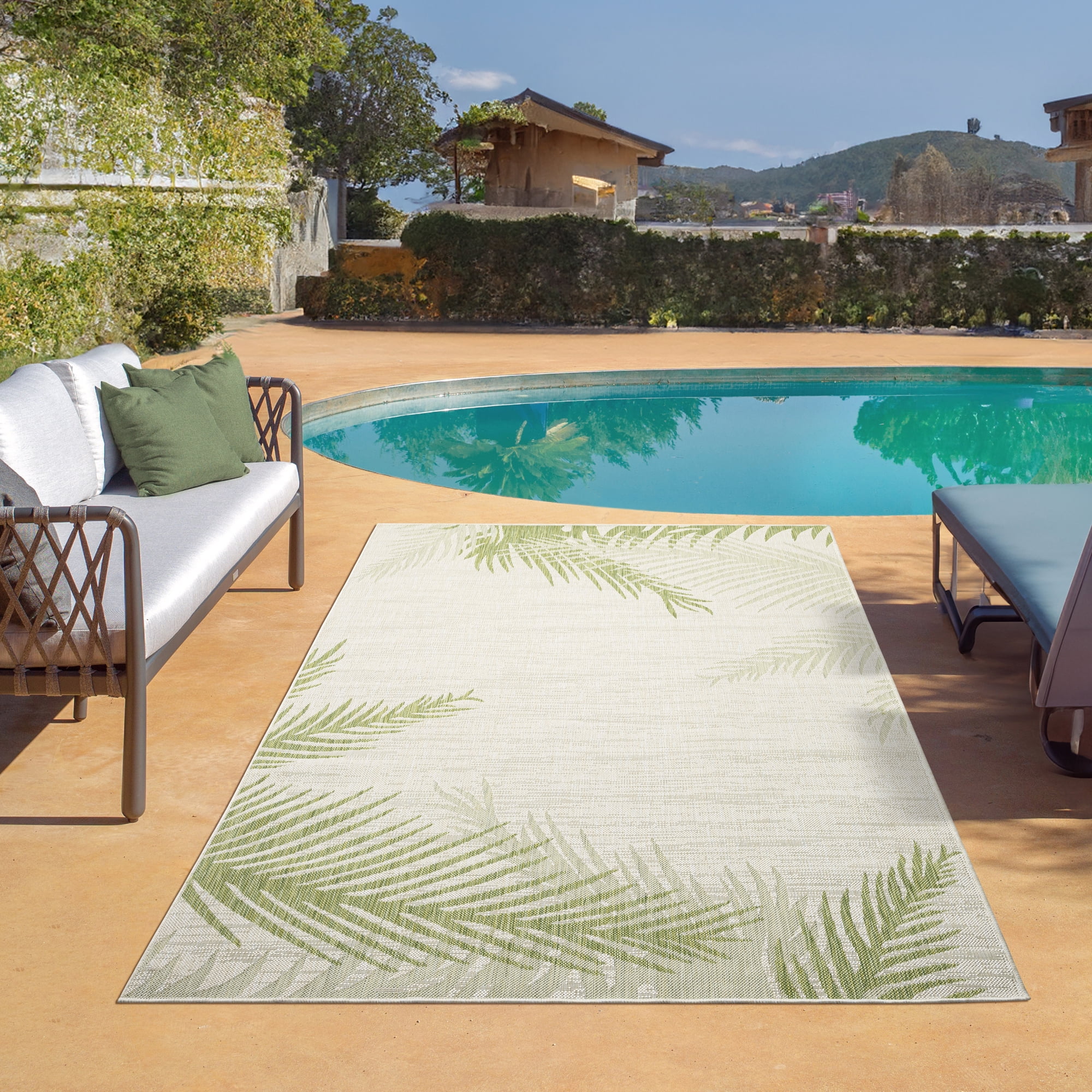 Ox Bay Carmindy 7'9" x 9'5" Green Tropical Palms Indoor/Outdoor Area Rug