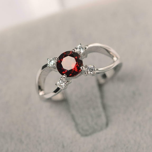 HeartsAndYou 1ct Natural Garnet Diamond Split Band Solitaire Accent Ring 14k SOLID White Gold