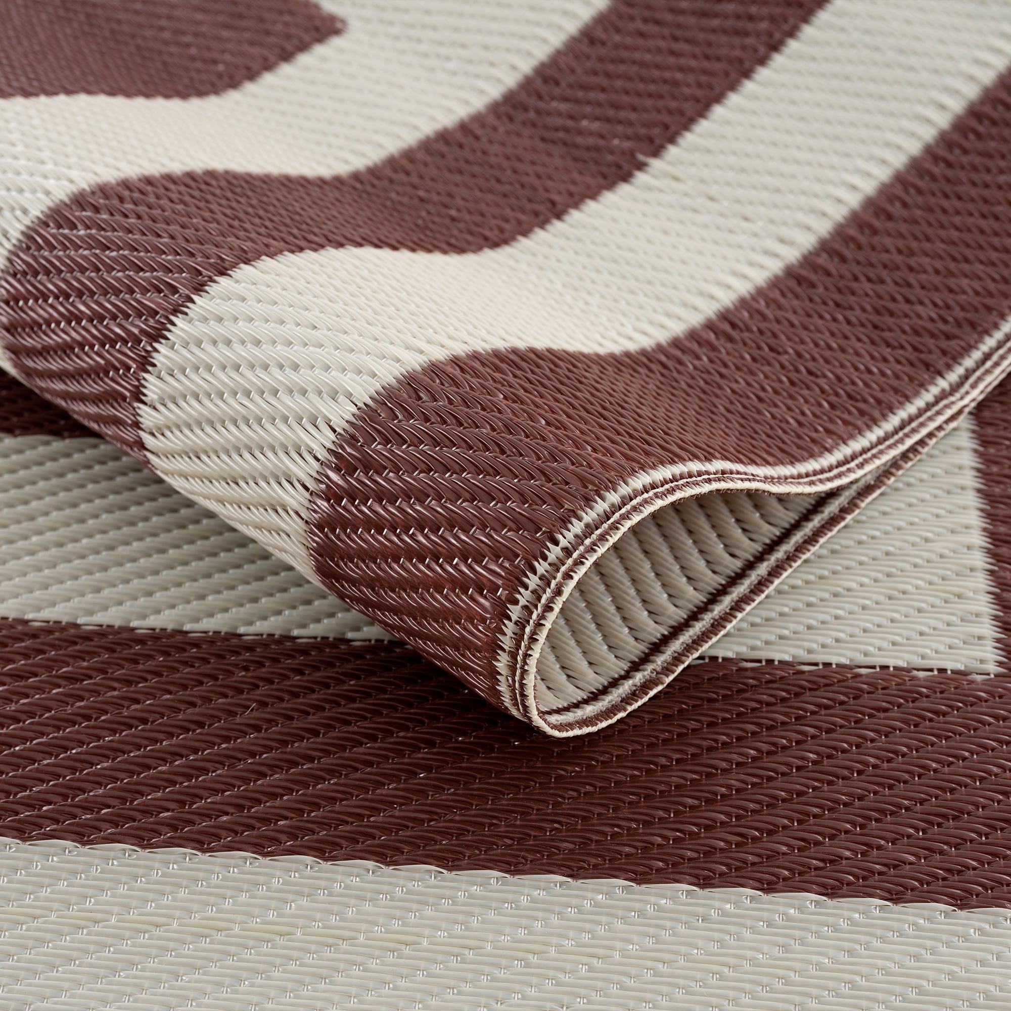 Playa Rug Brown & Crème Indoor/Outdoor Tightly Woven, 5' x 7', Fade-Resistant/Easy to Clean