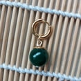 thumbnail image 2 of Pulsera SSBeauty Ball de acero inoxidable con forma de bola, color verde, 2 of 2