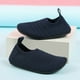 thumbnail image 4 of 1 par de zapatillas para niños pequeños, zapatos de casa para bebés, calcetines deportivos para niños y niñas con suela de TPR antideslizante ligera para interiores y exteriores, 4 of 8