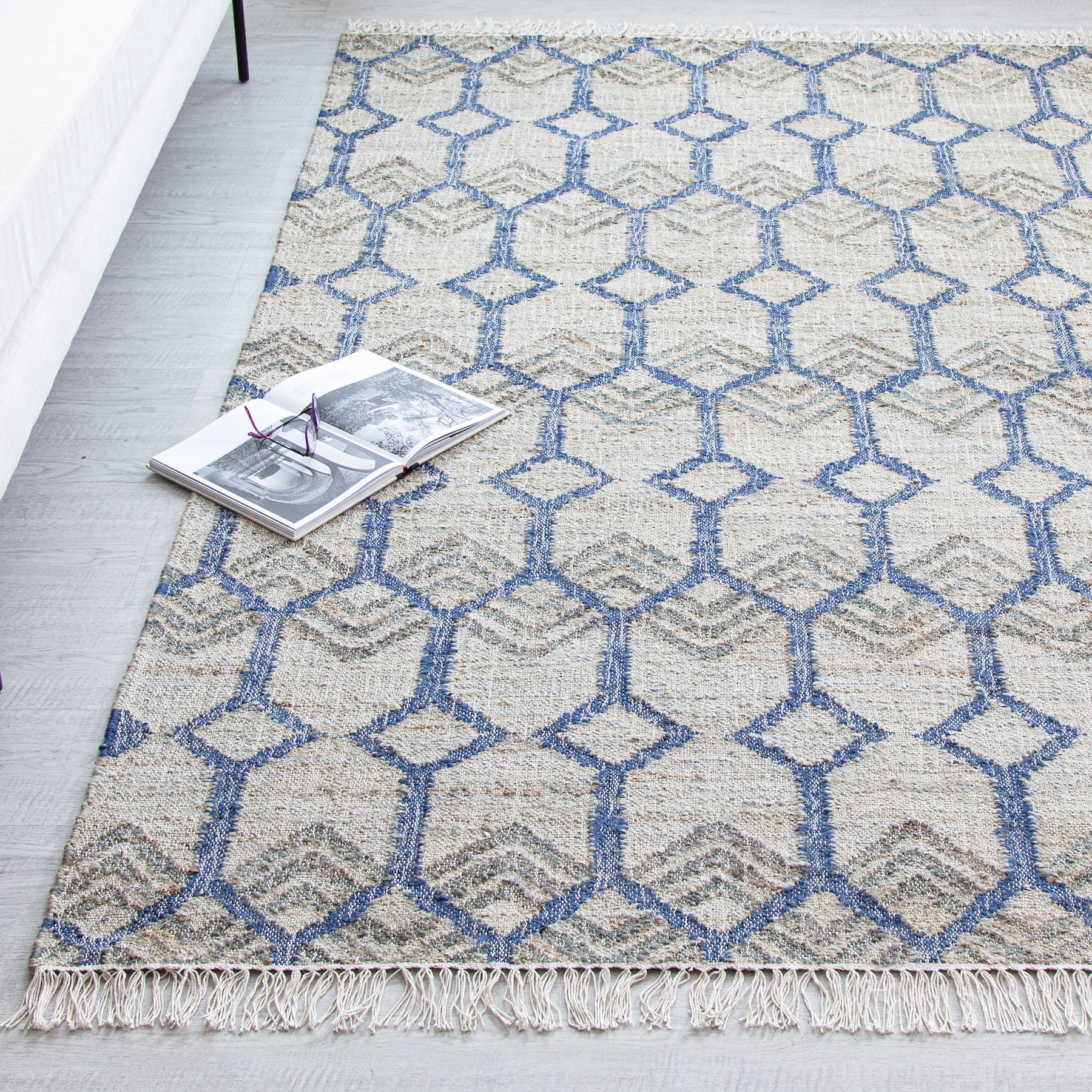 Anji Mountain Bohemian Hand-Made Area Rug, 48 in x 72 in