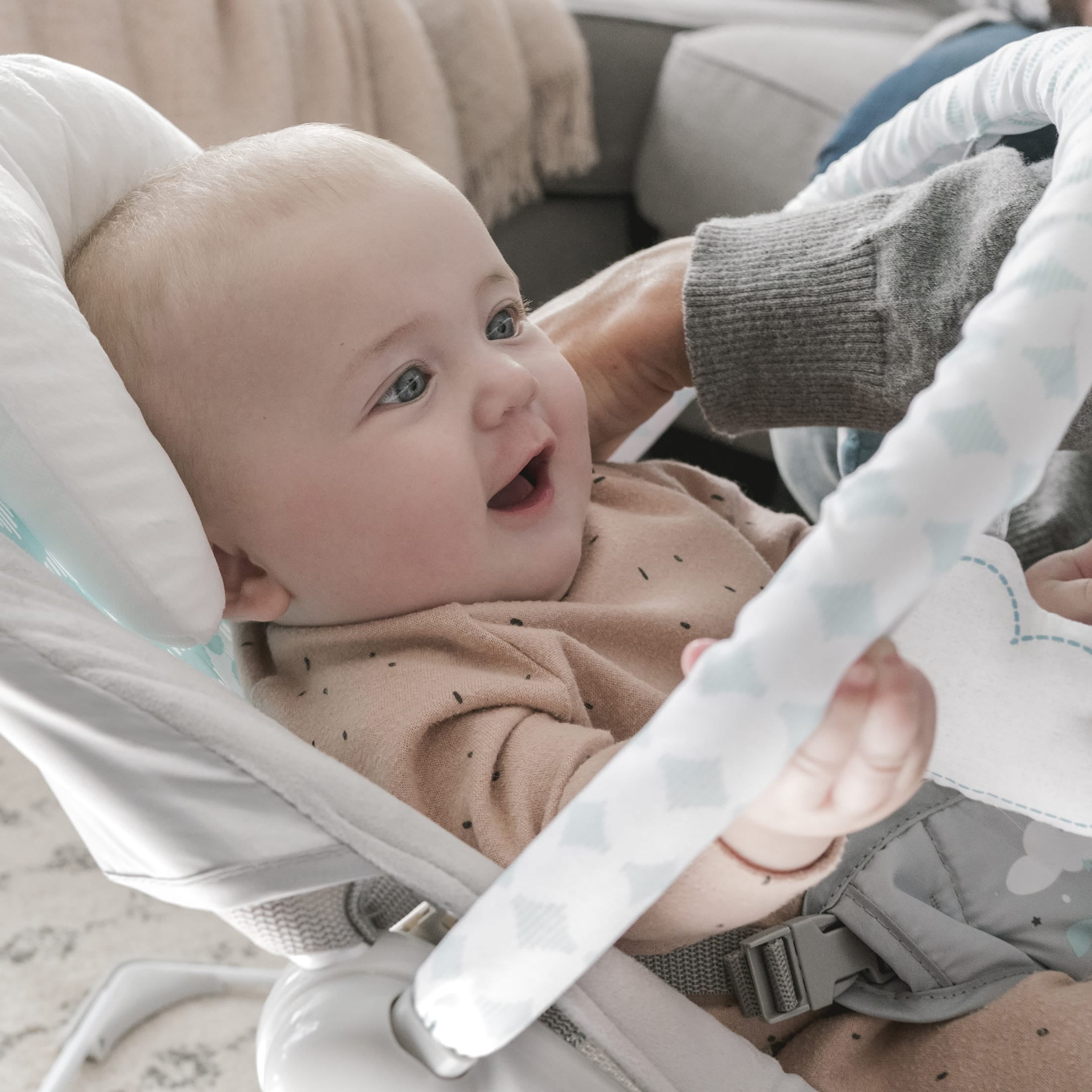 Ity by Ingenuity Bouncity Bounce Vibrating Deluxe Baby Bouncer, Blue, Ages 0-6 Months, Goji
