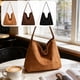 thumbnail image 1 of Bolsos De Cuero Bolso de mano de ante sintético negro para mujer, suave, holgado, con correa cruzada (1 unidad) JASKFLY, 1 of 8