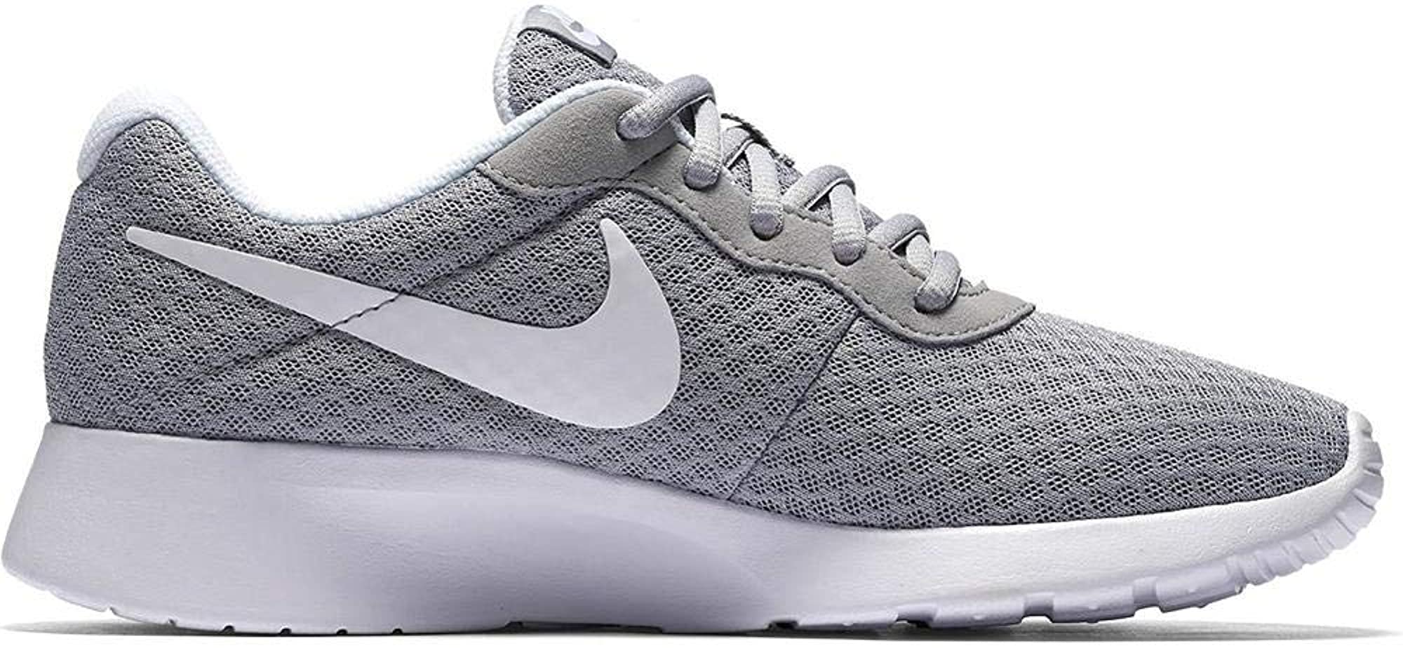 NIKE Womens Tanjun Running Shoes 