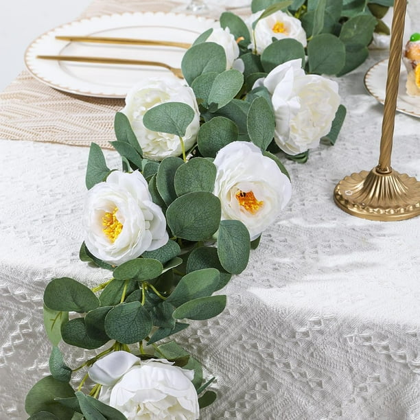 Xiao Hua Guirnalda floral de eucalipto de 2 piezas de 141 pulgadas con 20 rosas artificiales para el Día de la Madre, San Valentín, bodas, cumpleaños (blanco)